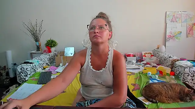 IamYourNarcotic online show from September 2025 03:22:01 PM