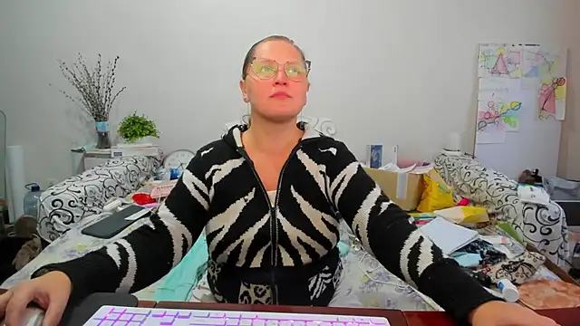 IamYourNarcotic online show from December 2025 01:04:02 PM