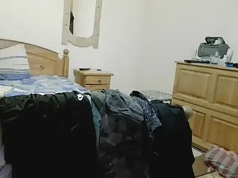 Snapshot of ZDRAVKICH chatting on April 2026 08:44:02 PM ZDRAVKICH online show from April 2026 08:44:02 PM