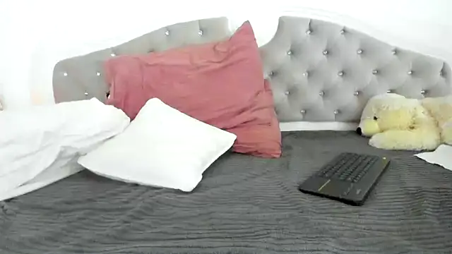 Snapshot of meryamvip chatting on December 2024 11:42:01 PM meryamvip online show from December 2024 11:42:01 PM