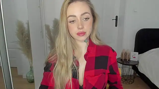 sexyCoralie online show from March 2025 02:23:01 PM