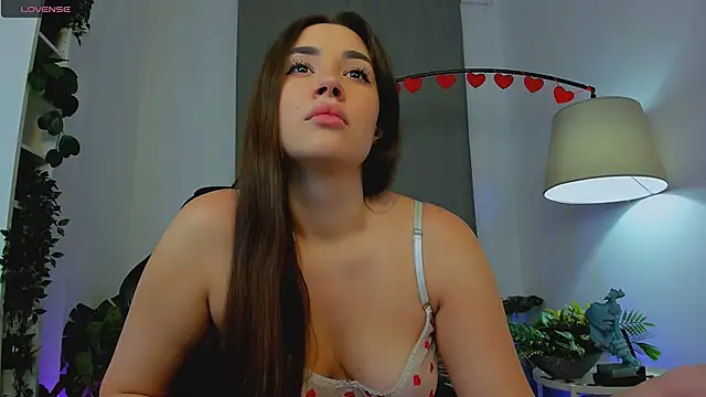 Snapshot of _Eva_Rose_ chatting on February 2025 01:37:02 PM  Eva Rose  online show from February 2025 01:37:02 PM