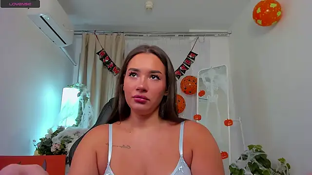 Snapshot of _Eva_Rose_ chatting on October 2025 01:54:02 PM  Eva Rose  online show from October 2025 01:54:02 PM
