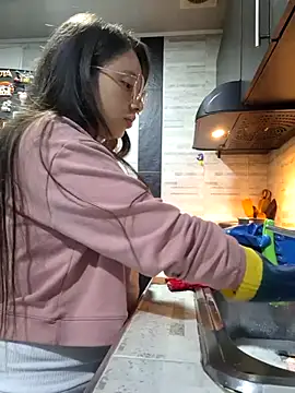 linda-schmidt online show from March 2025 01:30:02 AM