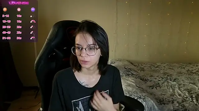 Snapshot of alyssa_sweet chatting on December 2024 04:14:02 AM alyssa sweet online show from December 2024 04:14:02 AM