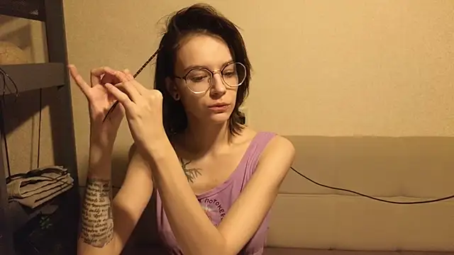 Snapshot of alyssa_sweet chatting on December 2024 04:48:01 PM alyssa sweet online show from December 2024 04:48:01 PM