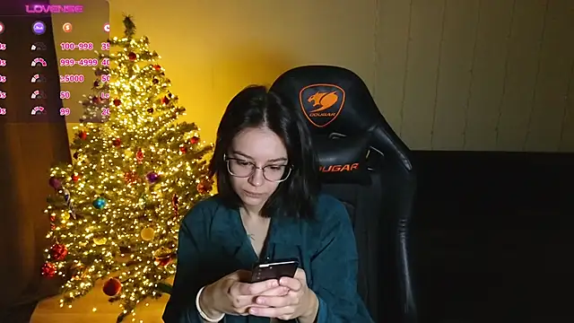 Snapshot of alyssa_sweet chatting on December 2024 02:32:02 AM alyssa sweet online show from December 2024 02:32:02 AM