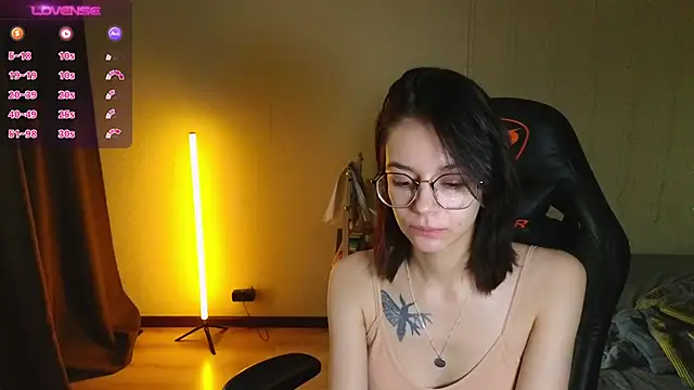 Snapshot of alyssa_sweet chatting on January 2025 06:21:01 AM alyssa sweet online show from January 2025 06:21:01 AM