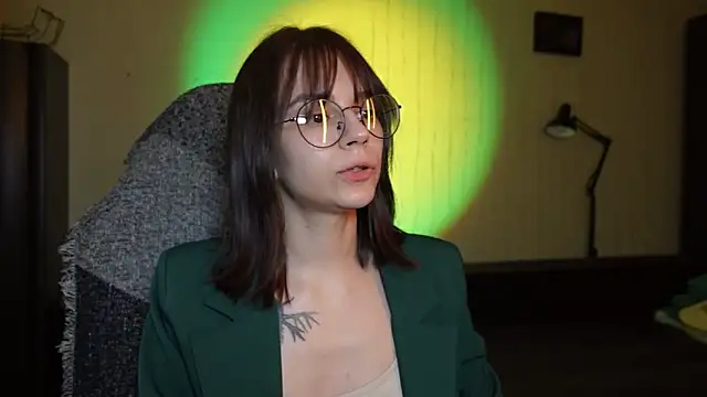 Snapshot of alyssa_sweet chatting on March 2025 02:07:02 AM alyssa sweet online show from March 2025 02:07:02 AM