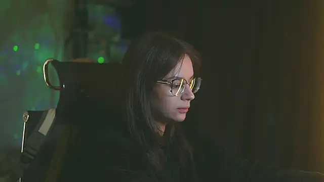 alyssa sweet online show from November 2025 05:07:02 AM