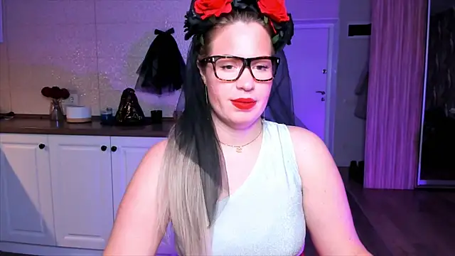 HotTiffani online show from October 2025 10:52:02 AM