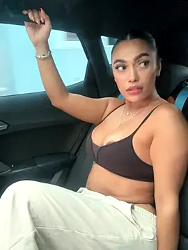 Snapshot of emma_andrew1 chatting on November 2025 05:18:01 PM emma andrew1 online show from November 2025 05:18:01 PM