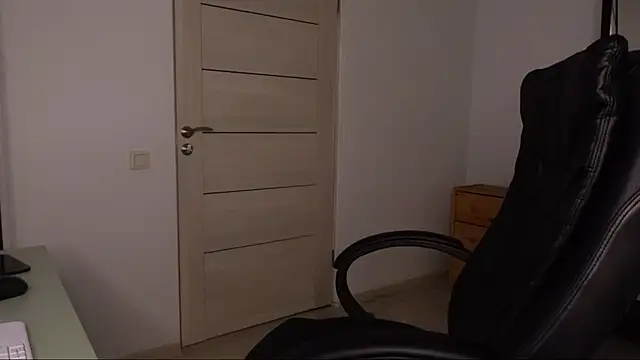 Snapshot of Tommy_Burnz chatting on January 2025 02:38:02 AM Tommy Burnz online show from January 2025 02:38:02 AM