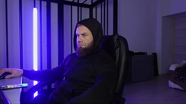 Snapshot of Tommy_Burnz chatting on February 2025 03:29:02 AM Tommy Burnz online show from February 2025 03:29:02 AM