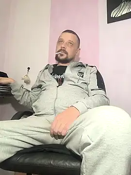 DanielOhCool online show from December 2024 03:32:02 PM