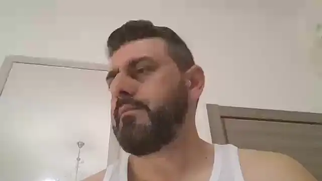 ChiIul11 online show from April 2026 11:35:02 PM