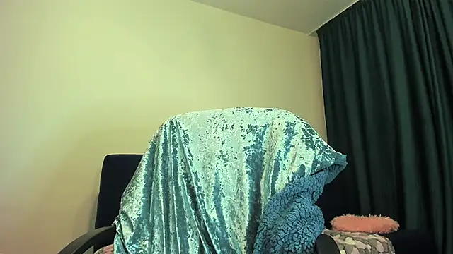 Snapshot of Angelaroberti3 chatting on December 2024 01:43:02 PM Angelaroberti3 online show from December 2024 01:43:02 PM