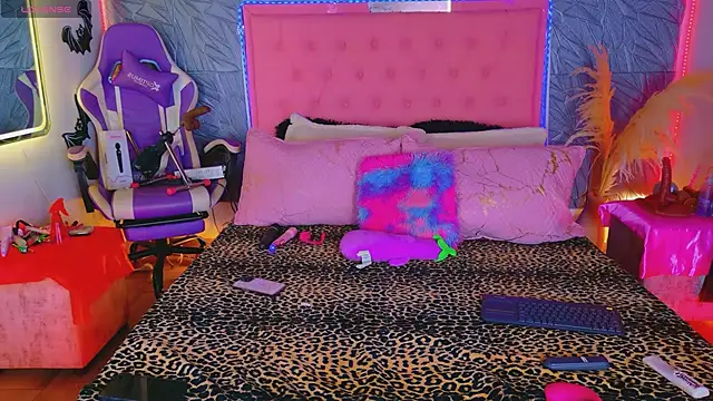 macasweet online show from November 2025 10:01:02 PM