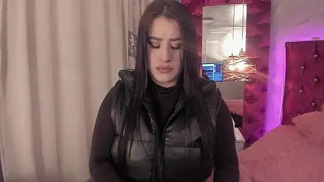 Snapshot of Nara_belen chatting on October 2025 03:45:02 AM Nara belen online show from October 2025 03:45:02 AM