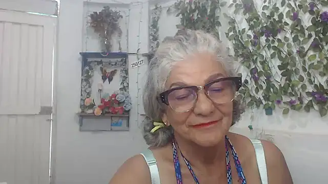 FunnyGrandma online show from December 2024 06:10:02 PM