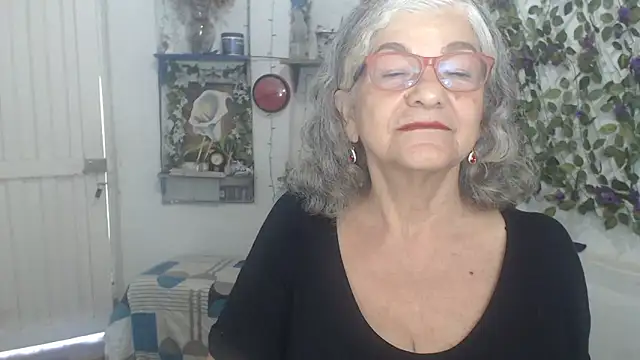 Snapshot of FunnyGrandma chatting on March 2026 03:16:02 PM FunnyGrandma online show from March 2026 03:16:02 PM