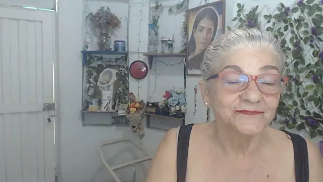 Snapshot of FunnyGrandma chatting on March 2026 07:30:01 PM FunnyGrandma online show from March 2026 07:30:01 PM
