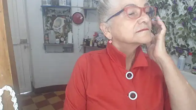 Snapshot of FunnyGrandma chatting on April 2026 10:37:02 PM FunnyGrandma online show from April 2026 10:37:02 PM