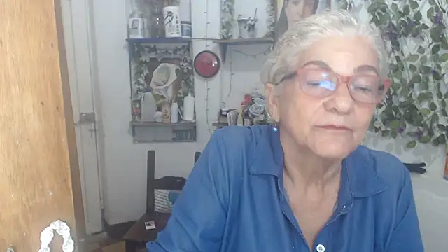 Snapshot of FunnyGrandma chatting on April 2026 01:01:01 AM FunnyGrandma online show from April 2026 01:01:01 AM
