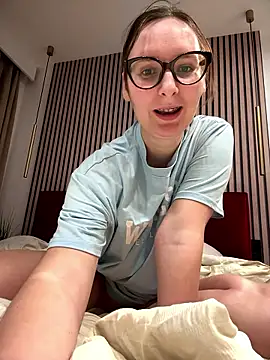 The Snowwhitee online show from January 2026 03:58:02 PM