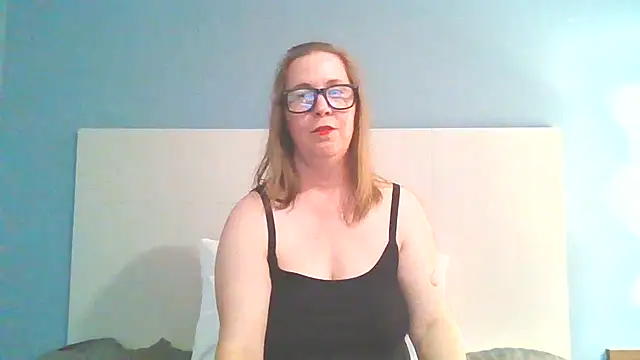 Snapshot of SweetandNaughty1 chatting on January 2025 02:38:02 AM SweetandNaughty1 online show from January 2025 02:38:02 AM