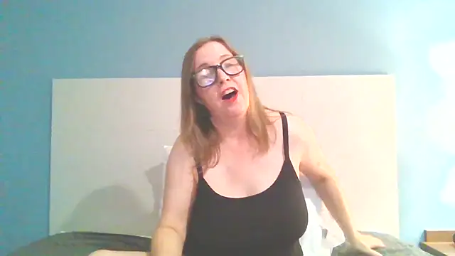 Snapshot of SweetandNaughty1 chatting on January 2025 06:24:02 AM SweetandNaughty1 online show from January 2025 06:24:02 AM