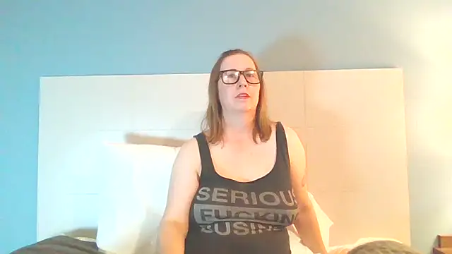 Snapshot of SweetandNaughty1 chatting on March 2025 05:48:02 AM SweetandNaughty1 online show from March 2025 05:48:02 AM