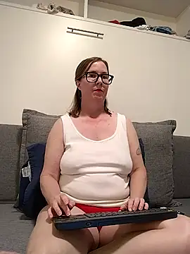 Snapshot of SweetandNaughty1 chatting on May 2026 04:52:01 AM SweetandNaughty1 online show from May 2026 04:52:01 AM