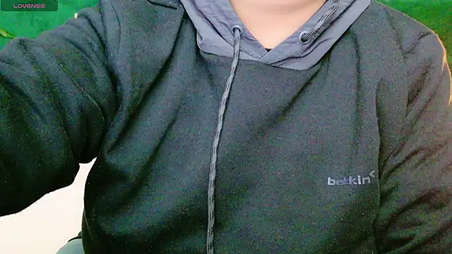 Snapshot of AleshaArabian chatting on January 2025 08:29:01 PM AleshaArabian online show from January 2025 08:29:01 PM