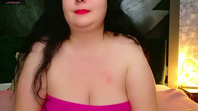 Snapshot of AleshaArabian chatting on February 2025 10:43:02 PM AleshaArabian online show from February 2025 10:43:02 PM