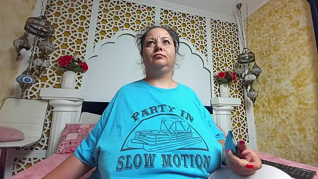 Snapshot of AleshaArabian chatting on September 2025 02:34:01 AM AleshaArabian online show from September 2025 02:34:01 AM