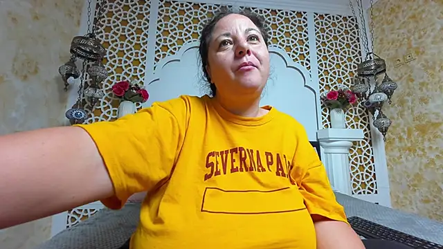 Snapshot of AleshaArabian chatting on October 2025 02:20:01 AM AleshaArabian online show from October 2025 02:20:01 AM