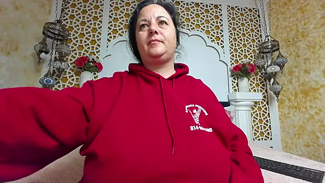 Snapshot of AleshaArabian chatting on November 2025 04:58:02 AM AleshaArabian online show from November 2025 04:58:02 AM