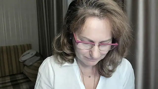 lauraoven online show from January 2025 07:39:01 PM