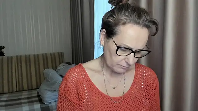 lauraoven online show from February 2025 12:46:02 PM