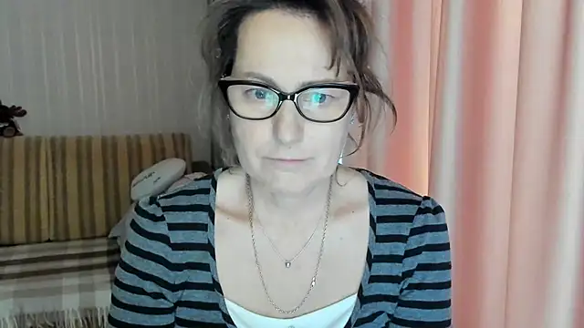 lauraoven online show from February 2025 01:19:02 PM