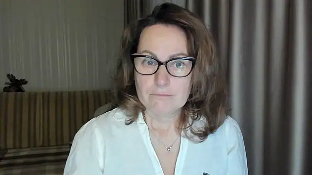 lauraoven online show from February 2025 04:15:01 PM