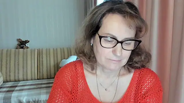 lauraoven online show from March 2025 10:56:02 AM