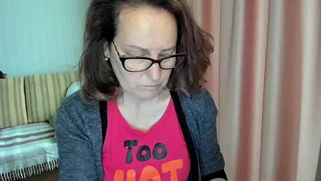 lauraoven online show from May 2026 07:59:02 AM