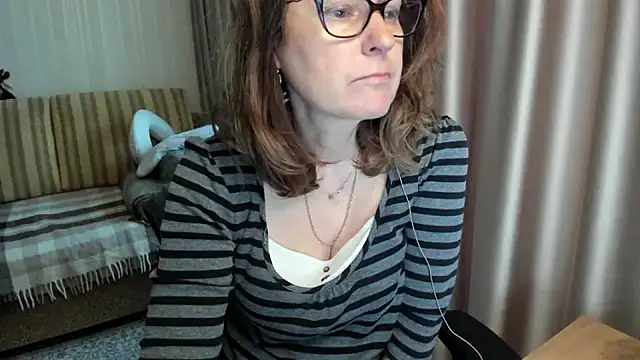lauraoven online show from June 2026 05:18:01 PM