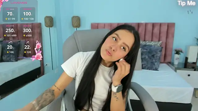 tati saldarriaga online show from February 2026 08:40:02 PM