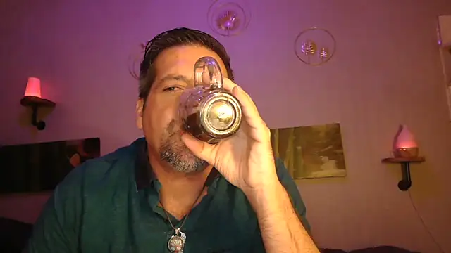 Snapshot of matrikes1 chatting on December 2024 06:05:01 PM matrikes1 online show from December 2024 06:05:01 PM