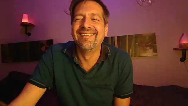 Snapshot of matrikes1 chatting on December 2024 09:09:02 PM matrikes1 online show from December 2024 09:09:02 PM