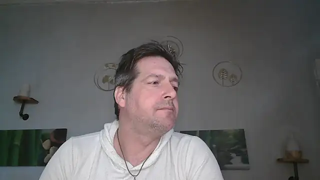 Snapshot of matrikes1 chatting on February 2025 12:24:02 PM matrikes1 online show from February 2025 12:24:02 PM