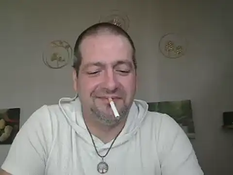 Snapshot of matrikes1 chatting on February 2025 10:42:02 AM matrikes1 online show from February 2025 10:42:02 AM